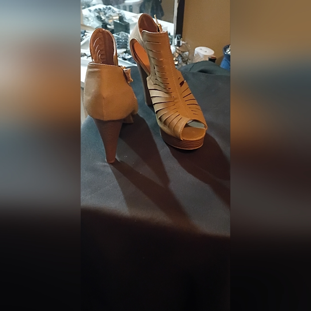 TOP Moda Table Women's peep Toe Platform Chunky Heel  Buckle T-strap Size 10 - Picture 8 of 16